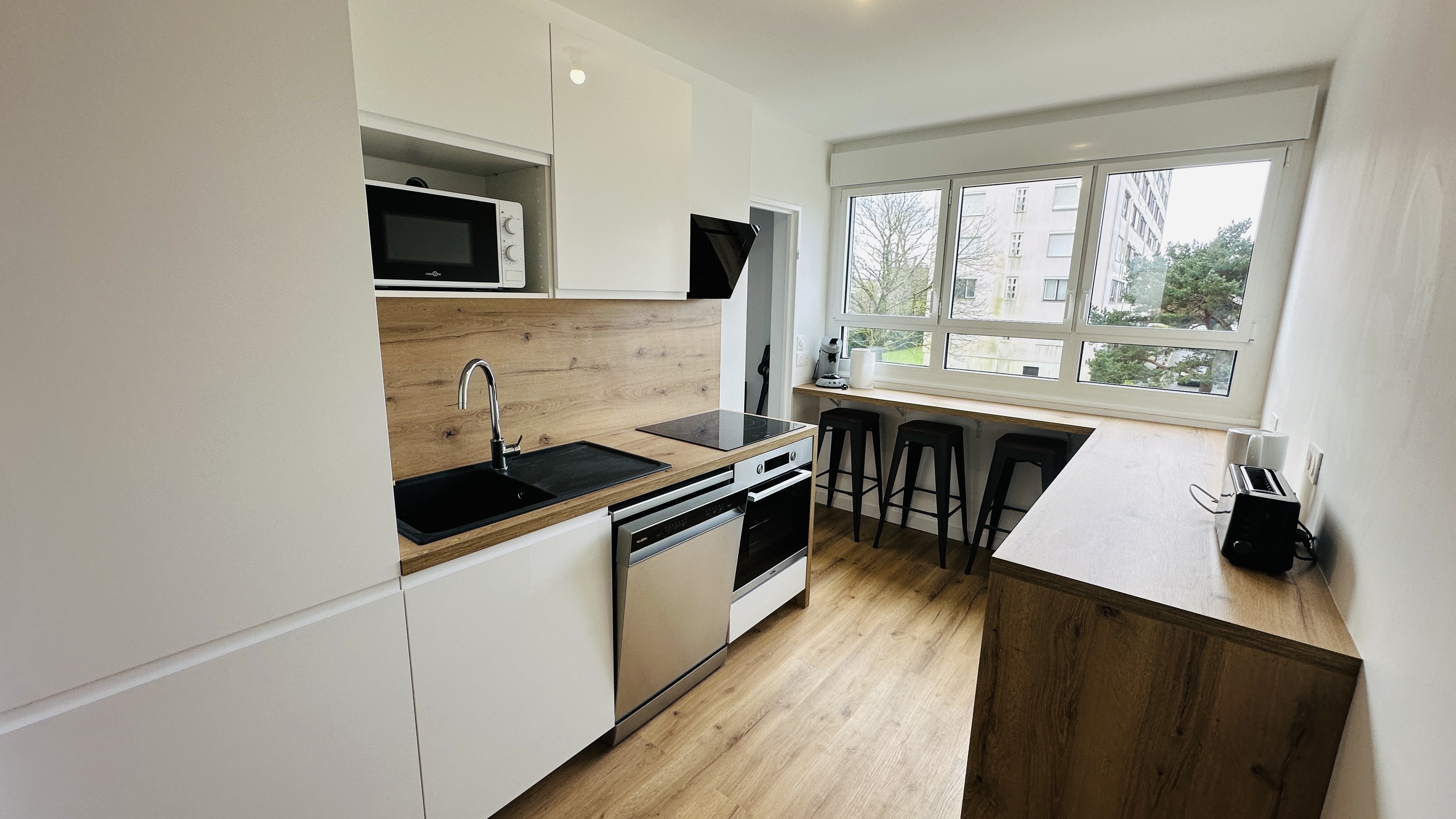 Immobilier - Visite d'un appartement rénové à Nantes