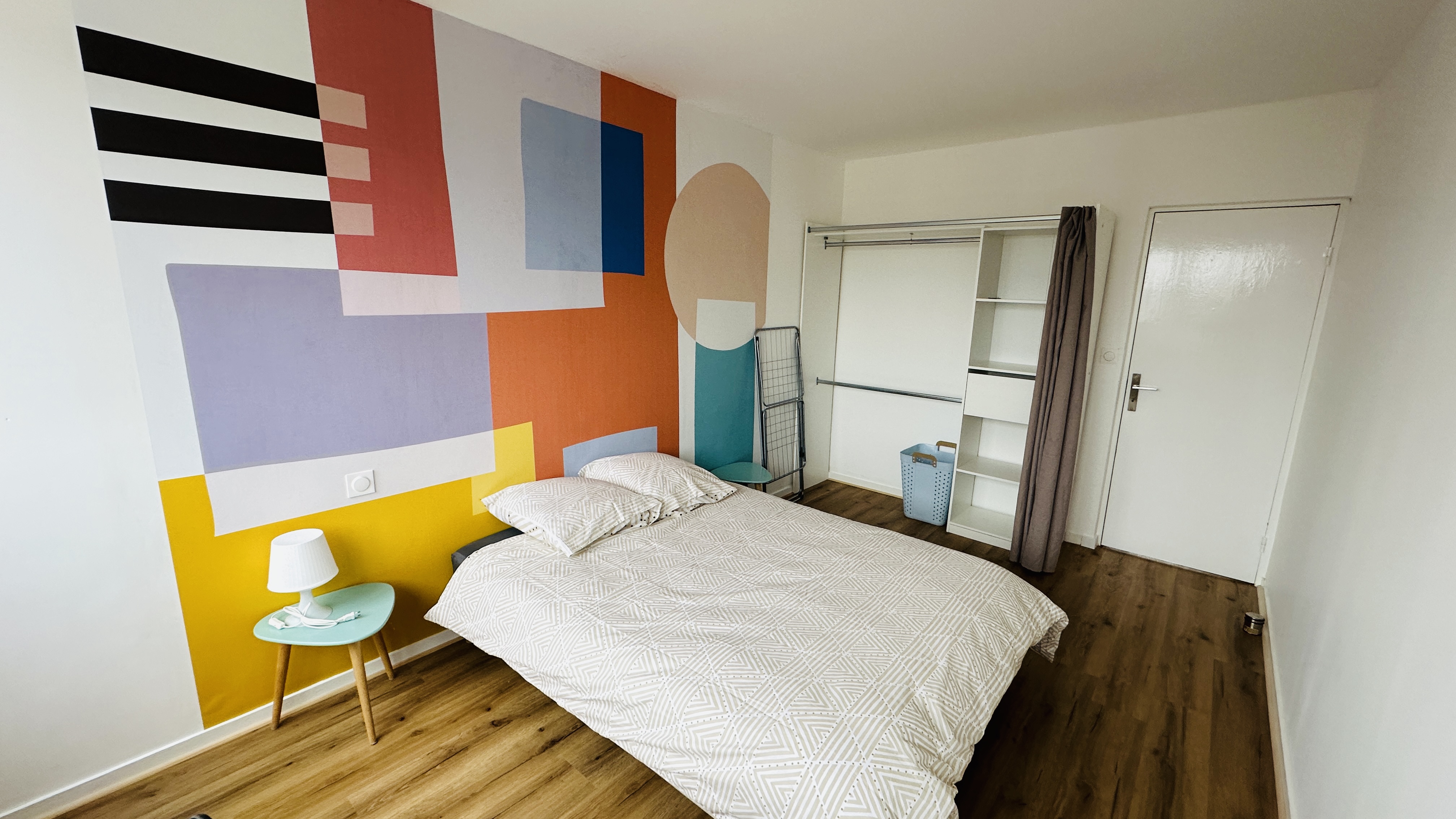Immobilier - Visite d'un appartement rénové à Nantes